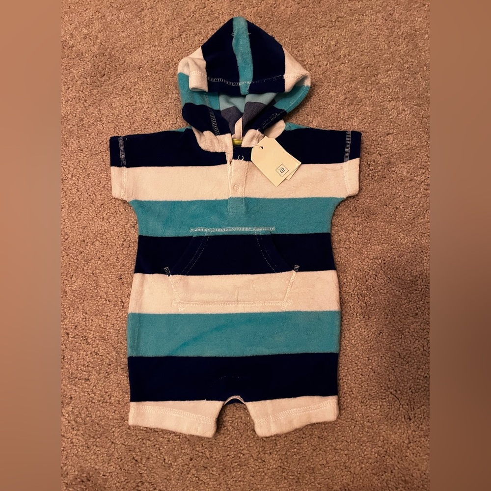 Baby boys swim coverup. Baby gap new with tags.